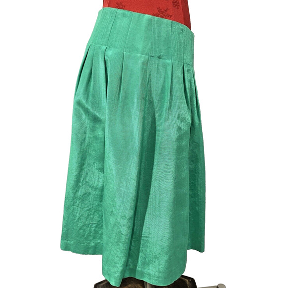 Victor Alfaro Skirt Bright Green Pleated Satin Shimmer Size 8 St Patrick's Day - Picture 2 of 8